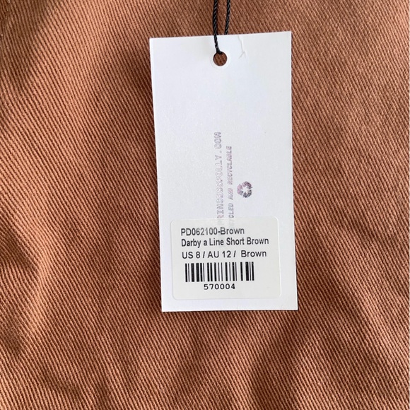 Princess polly shorts - Picture 2 of 4